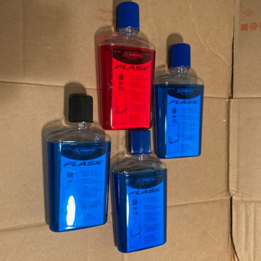 Nalgene 12 oz. flask set of 4 (1 red 3 blue) w/pocket